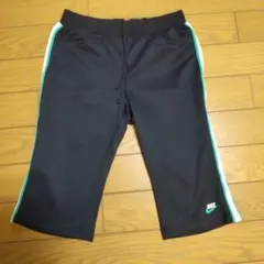 ナイキ　レディースハーフパンツ