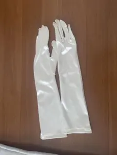 ホワイト サテン風 ウェディンググローブ ロング