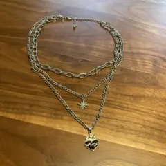 3連チェーンネックレス ハート型チャーム