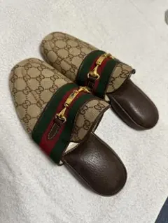バ*ス様 Gucci モノグラム ミュールサンダル