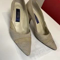 ハイヒール　パンプス　ベージュ　23.5㎝　美脚見え効果