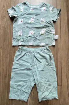 UNIQLOベビーパジャマ上下90㎝