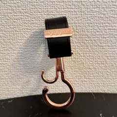 【美品】e.x.p.japon ベビーカーフック ブラック×ピンクゴールドのサムネイル