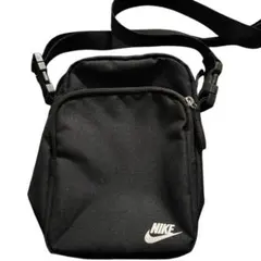 Nike ブラック ショルダーバッグ