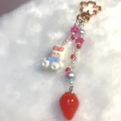 うさぎといちご ストラップ キーホルダー ハンドメイド