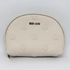 マリクワ ポーチ