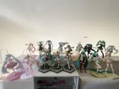 初音ミク ボーカロイド　フィギュア 17体まとめ売りセット引退品タペストリー付き