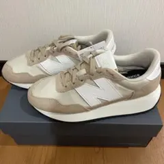 ニューバランス　WS237