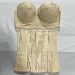 ベージュ　インナー