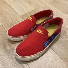 NIKE レッド スリッポンスニーカー　24.0
