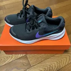 新品　NIKE ナイキ　ウィメンズ　ランニングシューズ