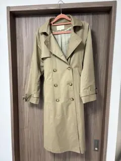 BEAMS HEART ベージュ トレンチコート Mサイズのサムネイル