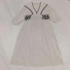 ザラ　ZARA　刺繍　七分袖　ロングワンピース　Lサイズ