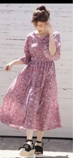 ナイスクラップロングワンピース　羽織り　フリルワンピース