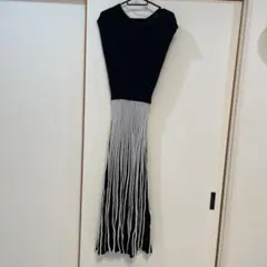 ノースリーブニットロングワンピース 黒白ストライプ F