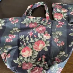 トートバッグ　ポーチ付き　ローラアシュレイの生地で手作りしました