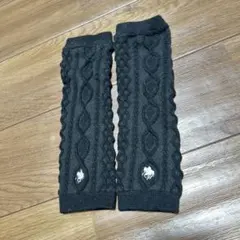 黒いケーブル編みベビーレッグウォーマー