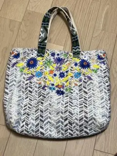 【最終価格】アズノウアズ アズザッカ 花柄刺繍トートバッグ