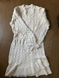 春先　ワンピース　ピンクベージュ