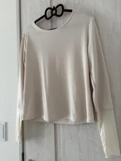 長袖トップス