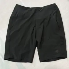 DESCENTE 黒 ショートパンツ ウエストゴム L デサント