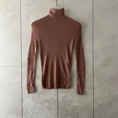 ユニクロ　エクストラファインメリノタートルネックセーター　M