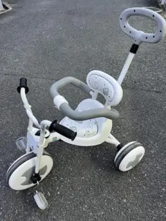 ides トイザらス限定　ミッキー　ディズニー トライクピュア 三輪車　ホワイト ides トイザらス限定 ミッキー ディズニー トライクピュア 三輪車