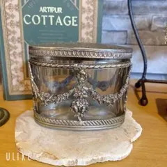 アンティーク調　小物いれ