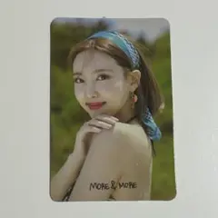 TWICE ナヨン　MORE & MORE トレカ