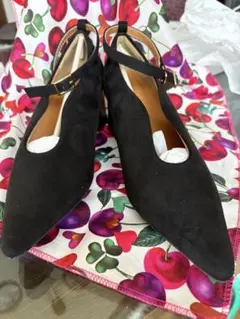 黒 スエード ポインテッドトゥパンプス