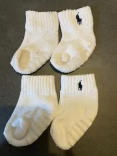 ポロラルフローレン　ホワイトベビー靴下 ロゴ入り 2足セット　毛玉・汚れあり