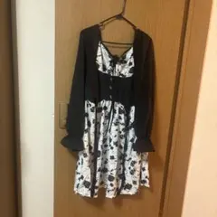 花柄フリル付きドレス