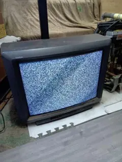 ブラウン管テレビ 1982年製 ブラック　引き取り5000円 ブラウン管テレビ 1982年製 ブラック 引き取り5000円 - メルカリ