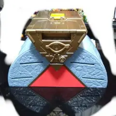 遊戯王　海外製フィギュアケース