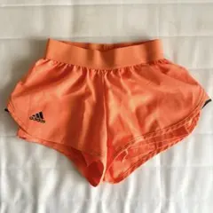 adidas クラブ テニスショートパンツ レディース M オレンジのサムネイル