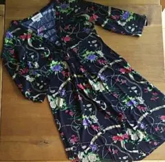 m958◆DIESEL◆花柄模様◆Vネックワンピース◆綿100%◆M