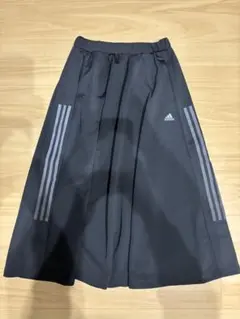 adidas フレアスカート ブラック　※トラックスカート