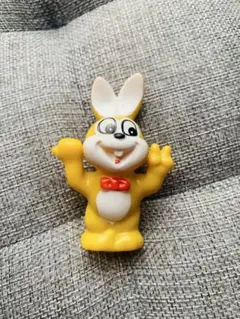 昭和レトロ エスエス製薬ピョンちゃん 黄色のウサギ型 ソフビ