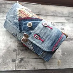 Item thumbnail for item d79f95a7-7d79-406f-8f02-90b528248950