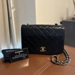CHANEL ブラック レザー ショルダーバッグ
