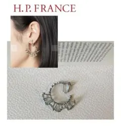 新品未使用　H.P. FRANCEショートフリルイヤリング/ビーズ片耳用のサムネイル