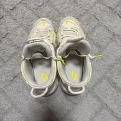 ナイキ ウィメンズ エア モア アップテンポ "ライト シトロン