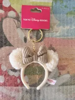 東京ディズニーリゾート　ミニーマウス　ボア 白　カチューシャ　キーホルダー