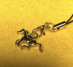 開運　幸運　今年の干支馬ストラップ