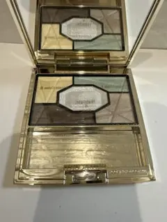 A.COSME DECORTE アイシャドウパレット 本体のサムネイル