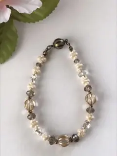 ブレスレット♡ハンドメイド（マグネット）ベージュ