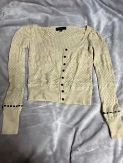 ジルスチュアート　クリーム色 編み込み模様 長袖ニットカーディガン