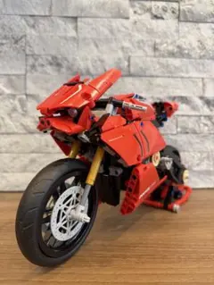 LEGOテクニック ドゥカティV4 R 42107 組立済 インテリアのサムネイル