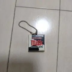 値下げしました！チロルチョコ キーホルダー ミルク