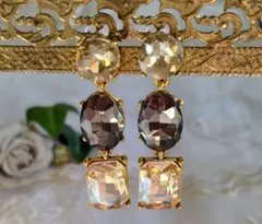シャンパンカラークリスタルの揺れるピアス ⁎⁺˳✧༚キラキラ༚✧˳⁺⁎ゴージャス